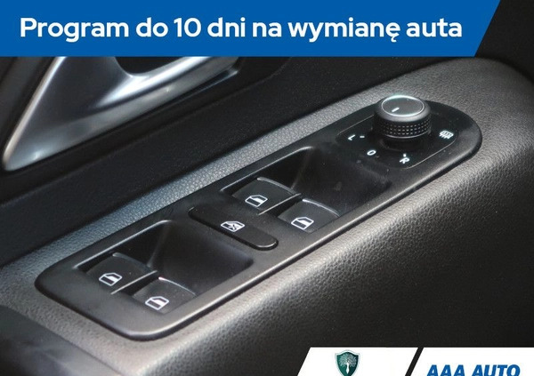 Volkswagen Amarok cena 135000 przebieg: 119320, rok produkcji 2018 z Przemyśl małe 436